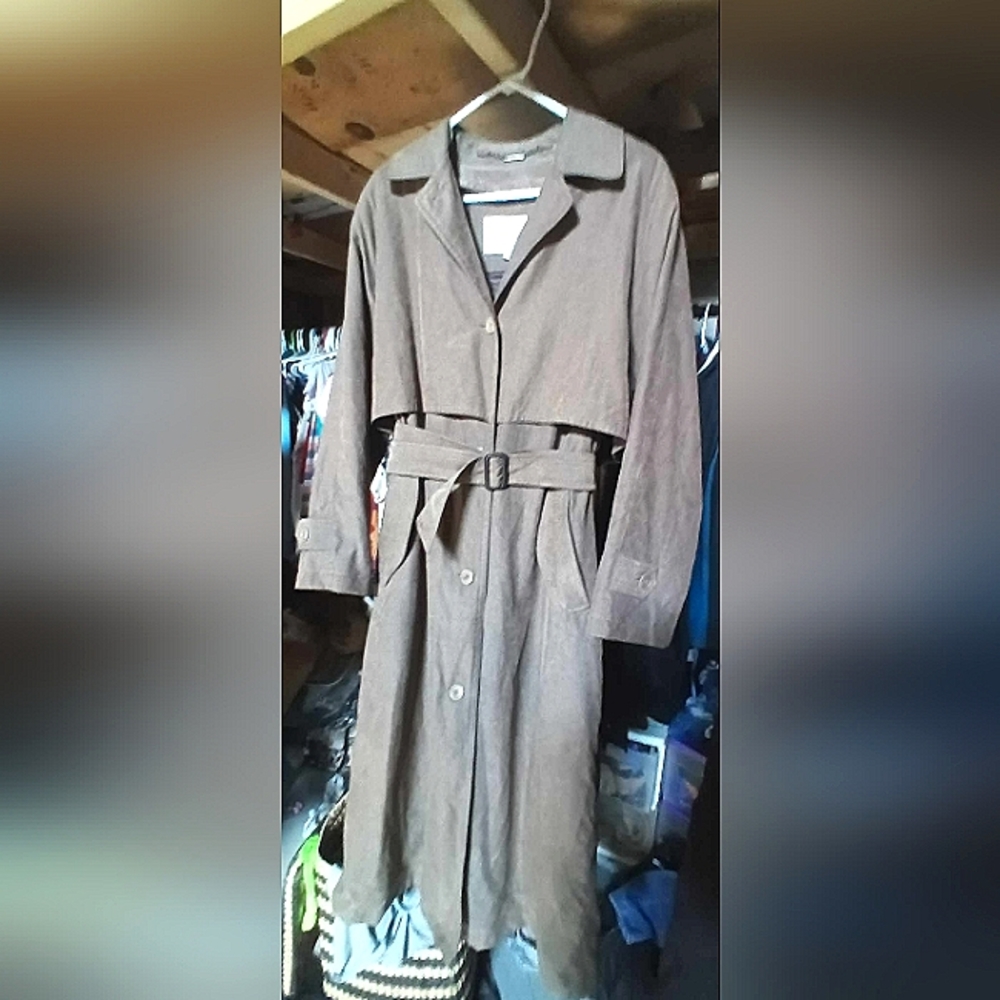 Vintage London Fog woman's trench coat. Olive color, size 12 regular.